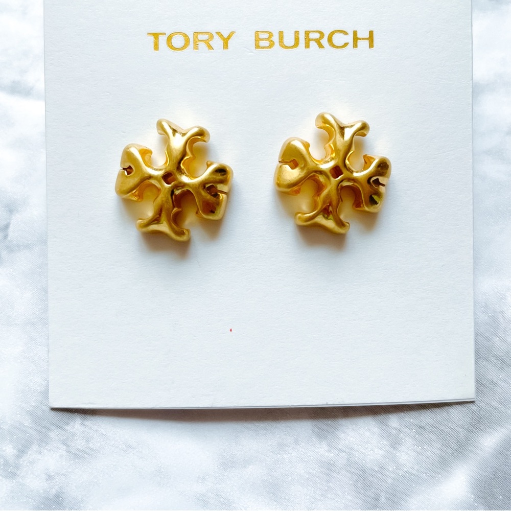 TORY BURCH Roxanne Stud Earrings 🌟
